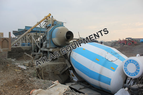 PORTABLE CONCRETE MIXING EQUIPMENT IN SAPUTARA